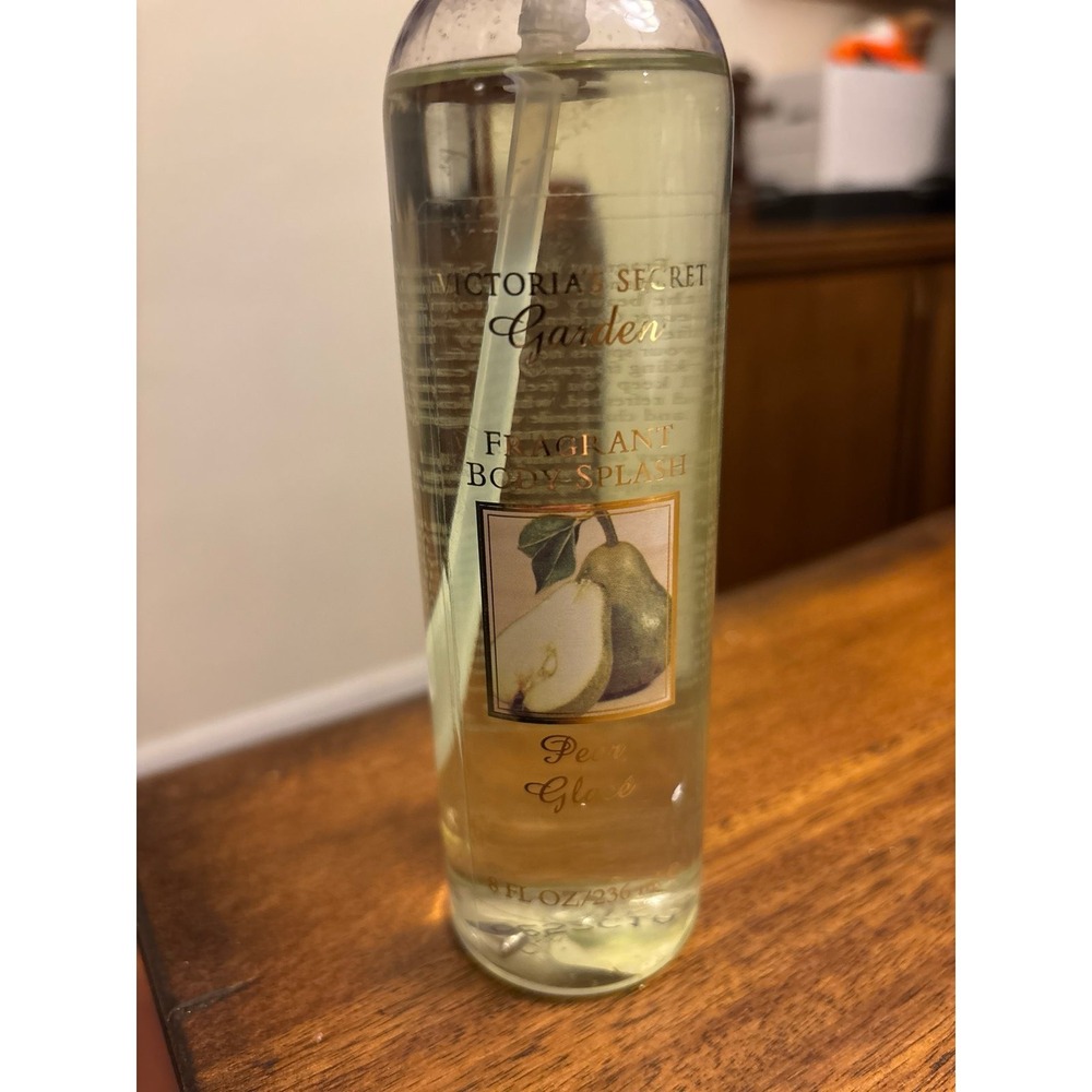 Victorias Secret Garden Pear Glacé Fragrant Body Spray - 8 oz - Picture 2 of 3